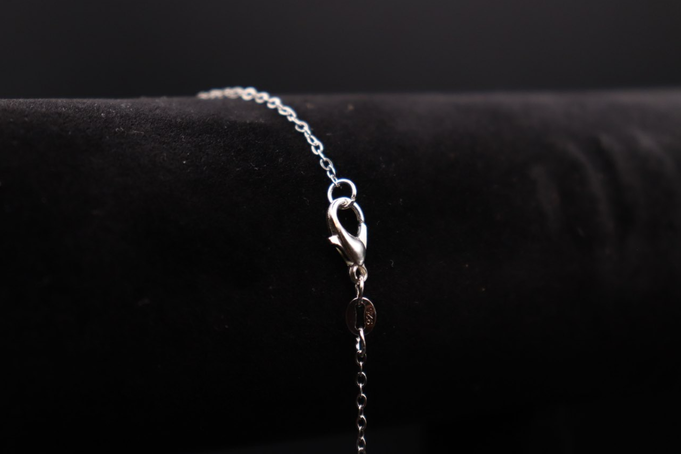 Kors halsband i 925 silver och 18k guld Halsband  "Linnea"